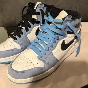 Air Jordan 1 Retro High OG 'University Blue'